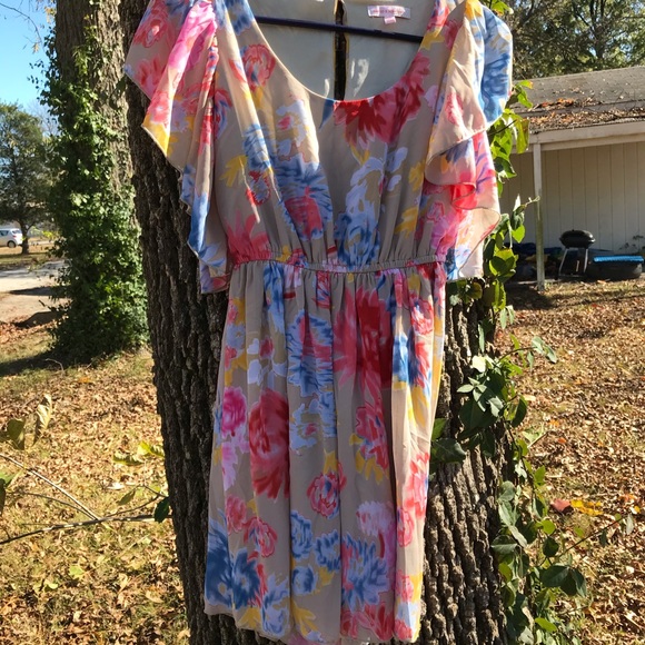 Margo & Sebastian floral flutter sleeve dress - Picture 5 of 13